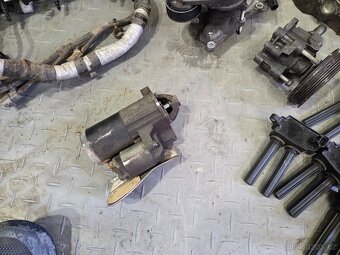 Díly motoru HEMI 5,7L 2010 - 4