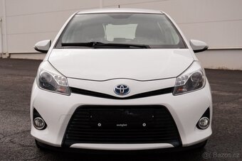 Toyota Yaris 1.5 Hybrid LOUNGE - 4