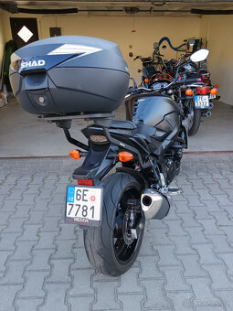 Suzuki GSR 750 - 4