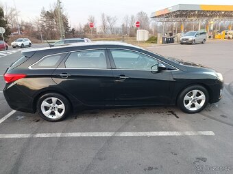 Hyundai i40 kombi 1.7crdi-100kw , originál km , AUTOMAT - 4
