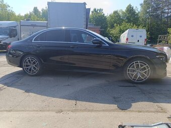 Mercedes-Benz E 200 E -Klasse Lim. E 200 d - 4
