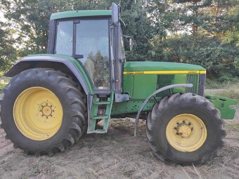 Traktor John Deere 6810 - 4