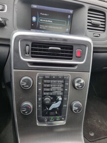 Volvo S60, D5 151kw - Náhradní díly - 4