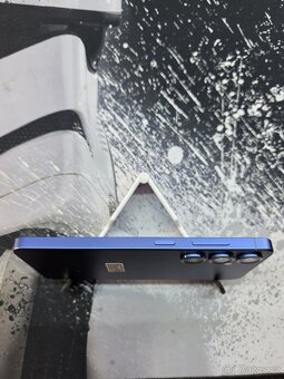 Samsung s25 12/128 - 4