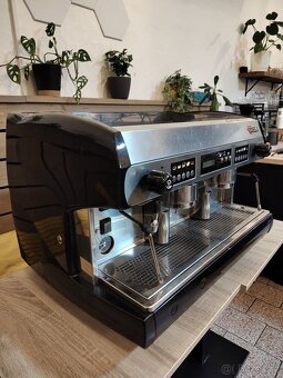 Profesionální kávovar WEGA Polaris EVD 2gr Display – Black P - 4