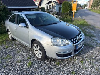 VW Jetta 1.6i 85kw koupeno v CZ Automatická Klima - 4