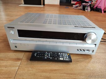 Onkyo TX-SR309 Zesilovač - 4