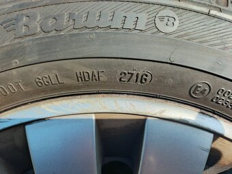 16 Plechy+originální poklice VW,195/60R16C zimní - 4