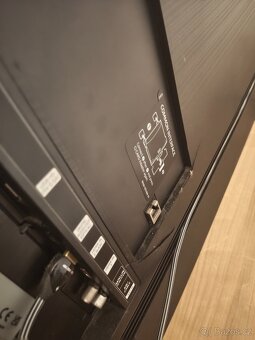 Rozbitá Samsung 65” 4K UHD TV (UE65TU7172UXXH - 4