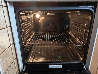 Sklokeramický sporák Gorenje, stejný jako Mora - 4