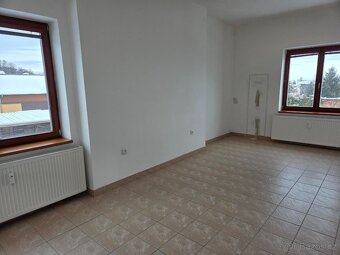 Pronájem 5 kanceláři Otice - 4