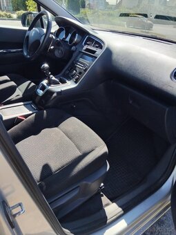 Peugeot 5008 1.6HTP 115kw 7místně Rok výroby 2011 - 4