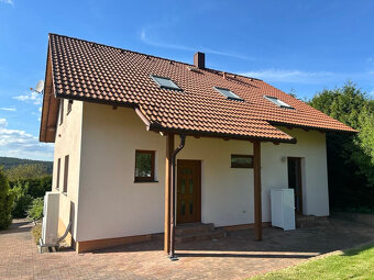 Rodinný dům v obci Pařezov - Domažlice - 4