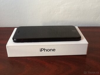 iPhone SE 2020 - 4