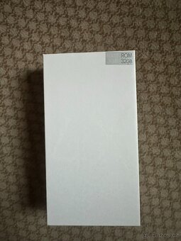 Mobil Xiaomi Redmi 4X 3 GB / 32 GB DUAL SIM černý - 4