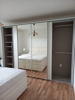 Šatní skříň bílá 316x230x62 - 4