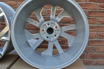 5x112 R18 Hliníkové disky Originál Škoda Octavia IV AVIOR - 4