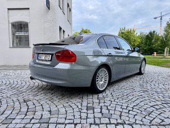 BMW E90 325i - 4
