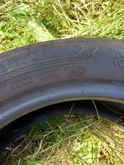 205/55R16 - 4