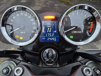 Kawasaki Z900 RS - 4