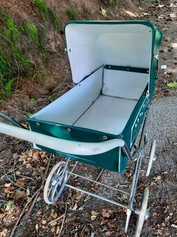 Prodám starý dětský kočárek Liberta - 4