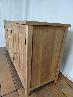 Velká masivní komoda TEAK - 4