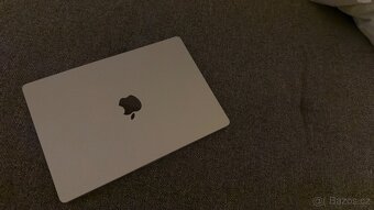 Macbook Pro 14" (2024) / M4 Pro / 24GB / 512 GB - 4