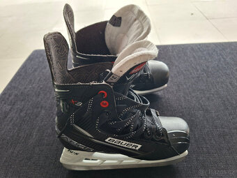 Hokejové brusle Bauer Vapor X3,5 - 4