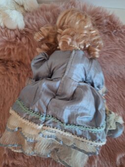 Porcelánová panenka 20 cm - 4