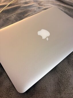 Macbook Air - 4
