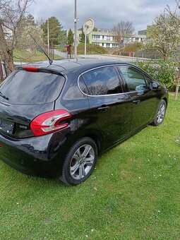 Peugeot 208 allure max.vybava - 4