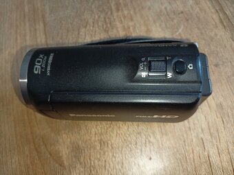 Panasonic HC-V180 FULL HD - 4