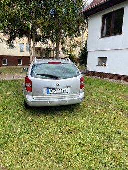 Renault Laguna 1.9 dci 96kw Grandtour - 4