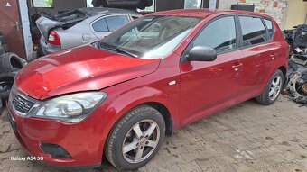 PRODÁM KIA CEED R.V 2011 - 4