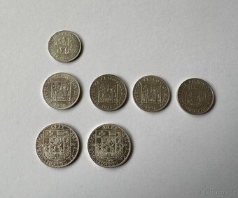 Sada stříbrných mincí Československa v luxusní dřevěné etui - 4