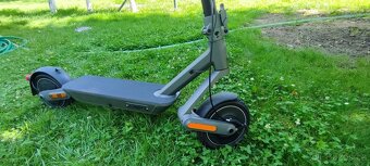 Elektrická koloběžka Xiaomi Scooter 4 Ultra - 4
