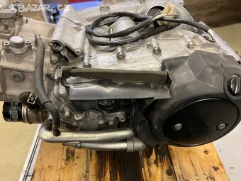 Motor Yamaha T-Max 500 - 4