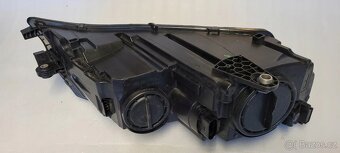 Přední LED světlomet Škoda Octavia III LEVÝ - 4