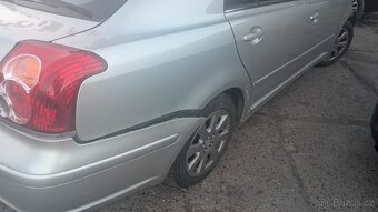 Toyota Avensis 1.8 , 2008r.v, benzínové motor, malý nájezd - 4