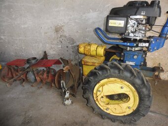 prodám malotraktor agzat s nářadím - 4