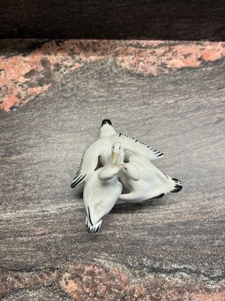 Porcelánová soška nejspíš Royal Dux - husy - 4