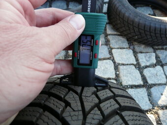 ZIMNÍ PNEU CONTINENTAL 165/65R15 - 4