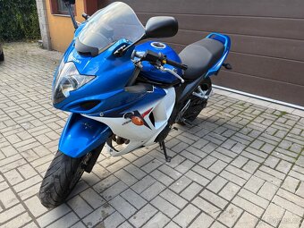 Suzuki GSX650F - 4