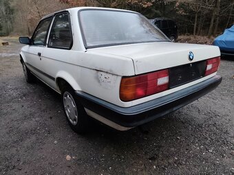 Bmw e30 316i coupe - 4