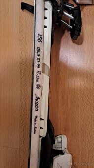 Carvingové lyže Atomic - 4