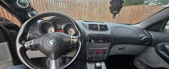 Alfa Romeo GT 1,9jtd - 4