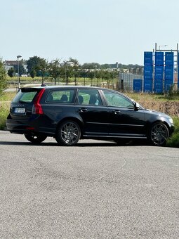 Volvo V50 D3 R-Design - 4