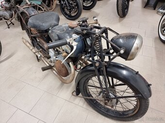 Triumph B200 - 4