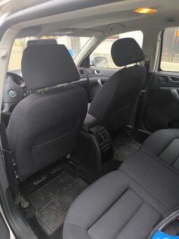 Škoda Octavia 2 rok 2005 77 kW km 384 - 4