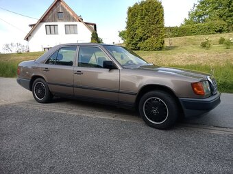 Mercedes W 124 - 4